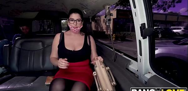  Gold-Digger Laila Lust Hops in The Bus